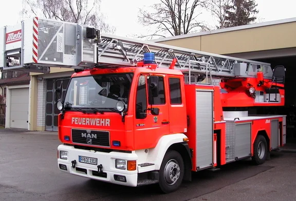 DLK2312_frontrechts.jpg